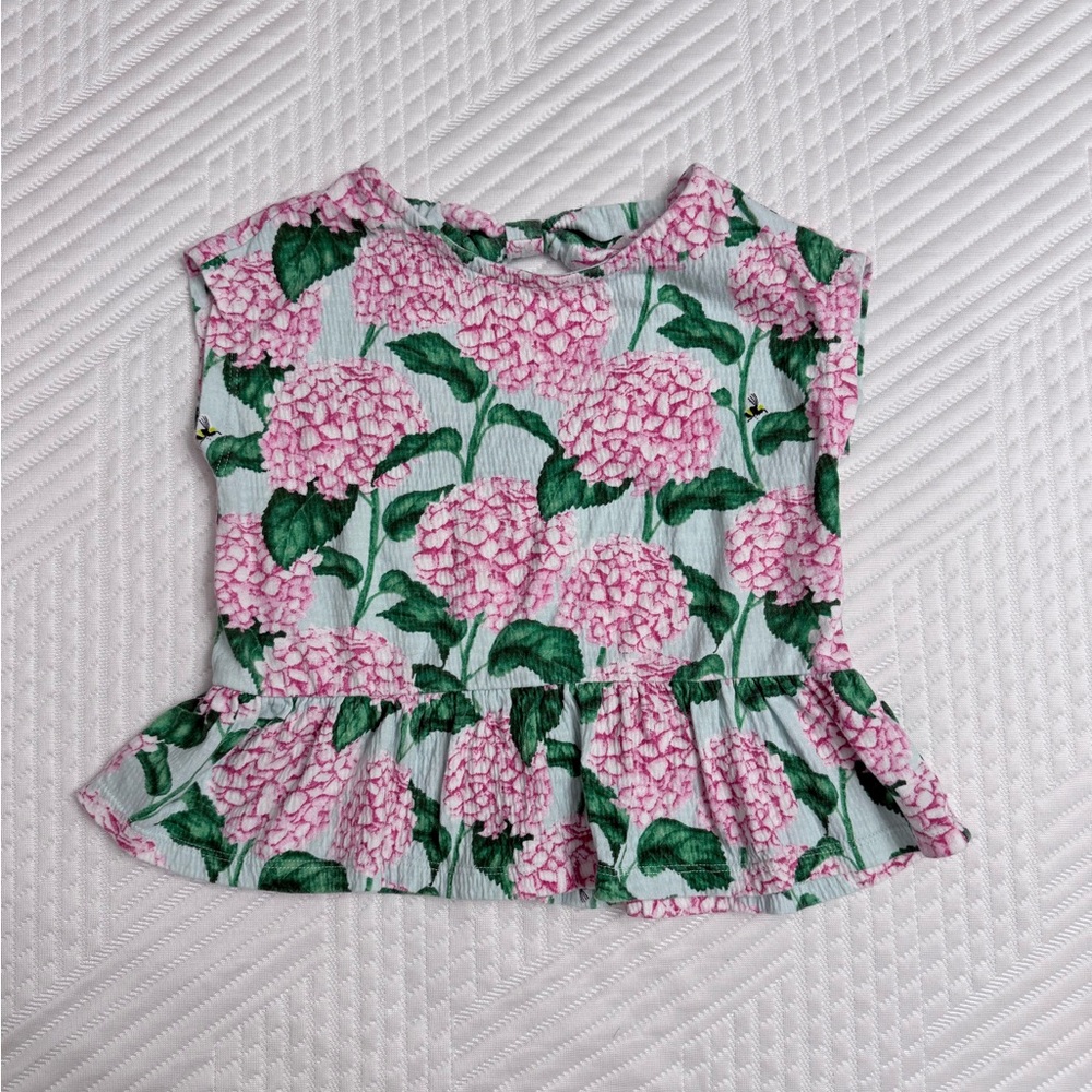 ⭐ 5/$20 ⭐ Crown & Ivy Size 4 Pink Hydrangea Crinkle Peplum Top